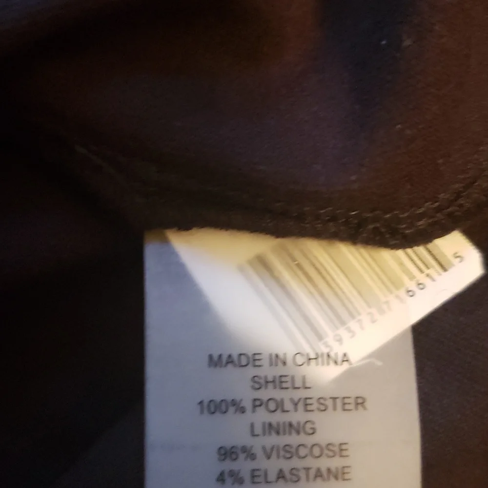 Vince Camuto Black V Neck top - Picture 9 of 9